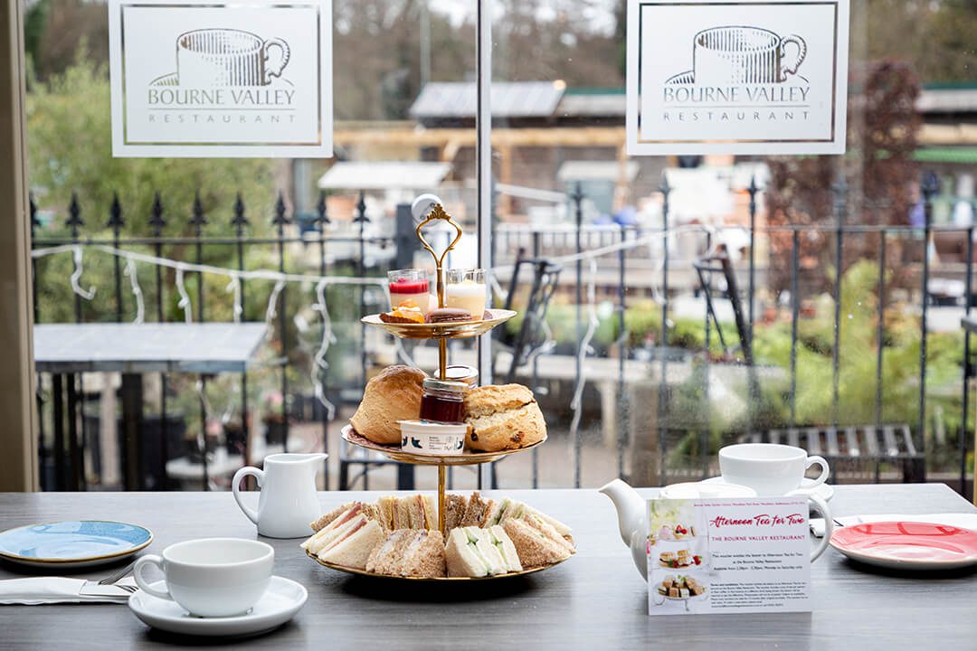 Overview of the takeaway afternoon tea in the restaurant of a garden centre.
